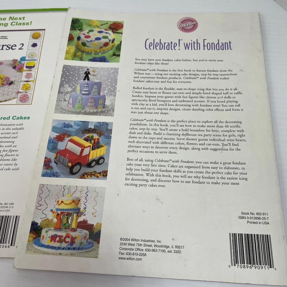 Set of 4 Cake Decorating Books - Picture 7 of 11